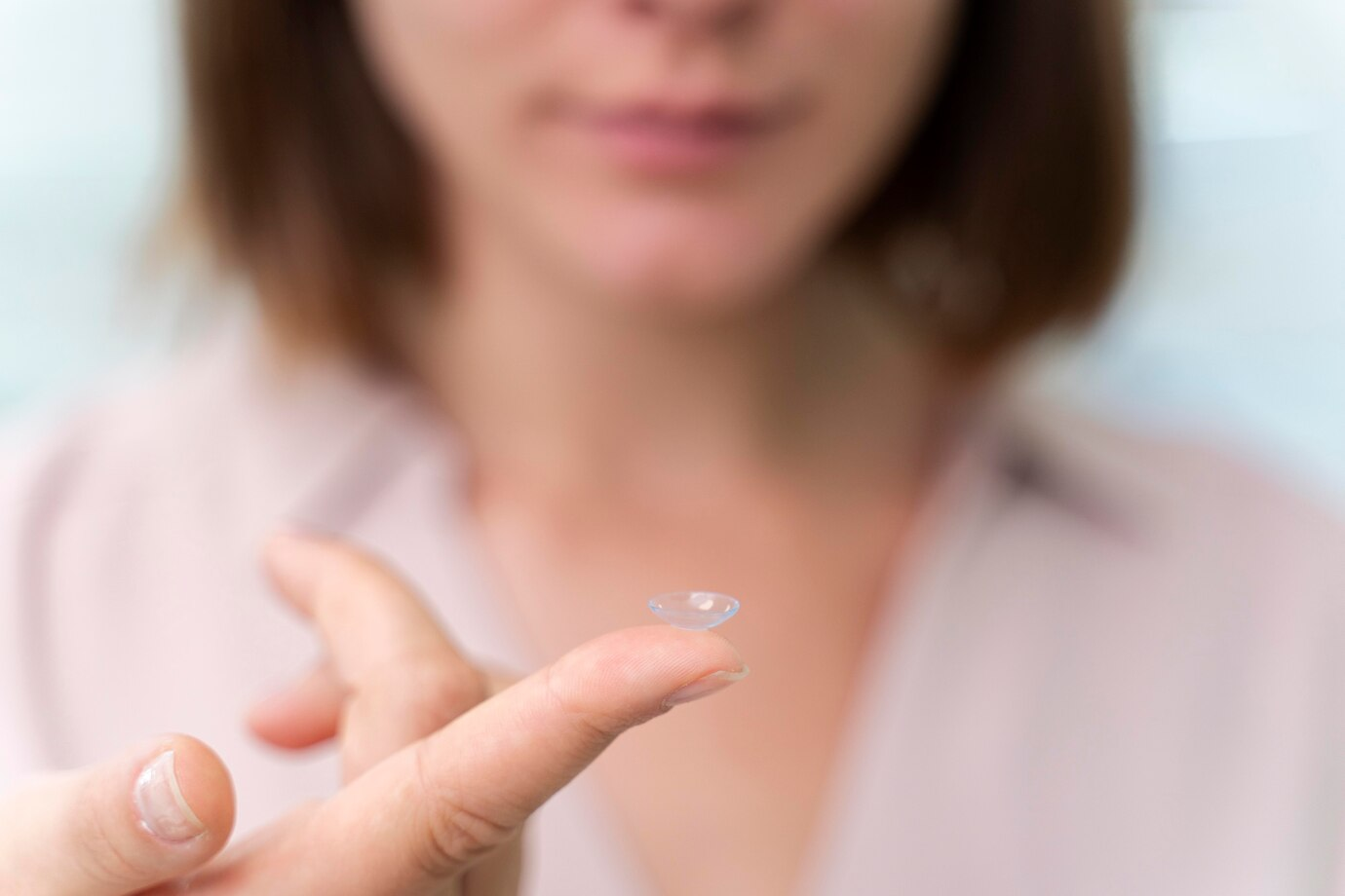 Lente de contato usada para corrigir hipermetropia em crianças.